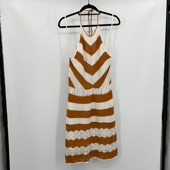 BCBGeneration Sweater Halter Dress in Ivory & Caramel Spice medium - Picture 4 of 9